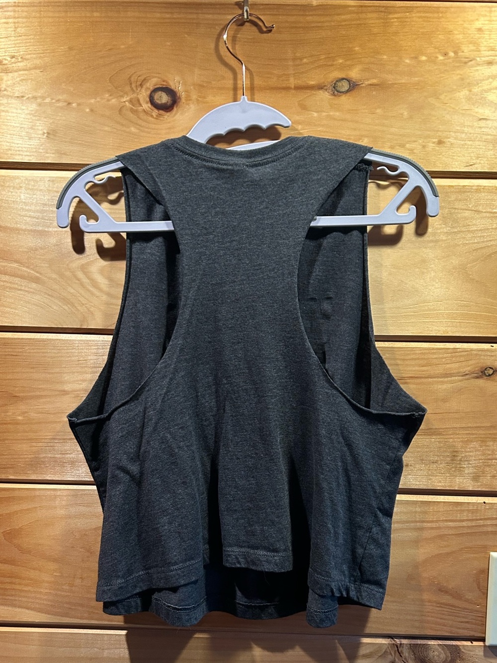 Women’s L Athletic Crop Razor Back - Picture 3 of 3